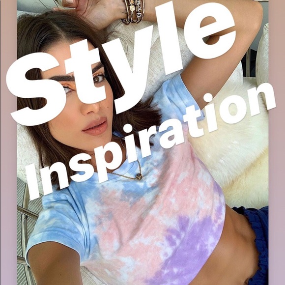 Im different👽blue tie dye alien print crop top - Picture 2 of 7